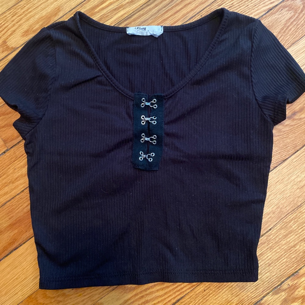 Black crop top